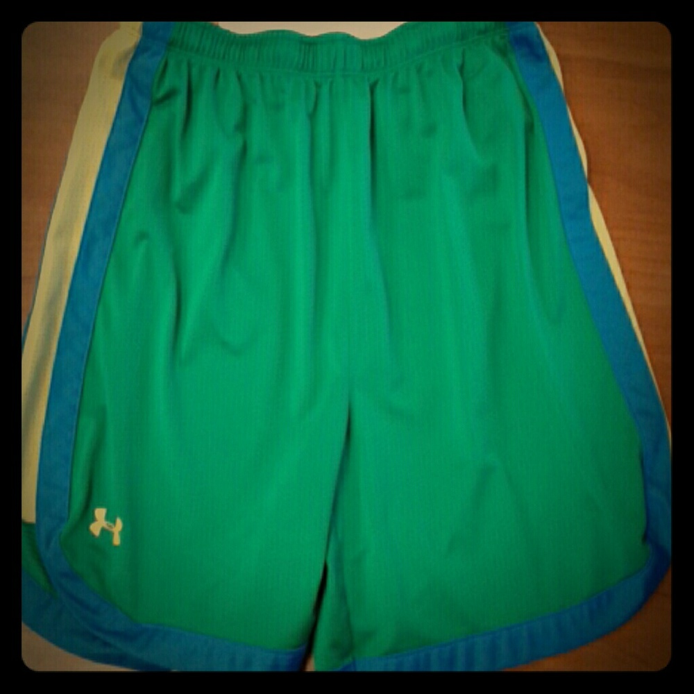 💚💙💛Women's Under Armour Shorts💛💙💚